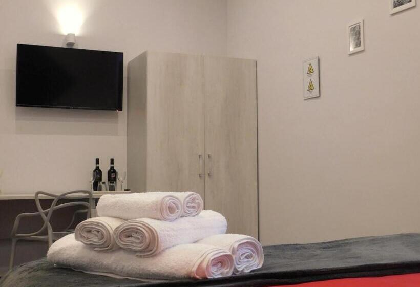 اتاق سوپریور با تخت بزرگ, Scaramantico Rooms