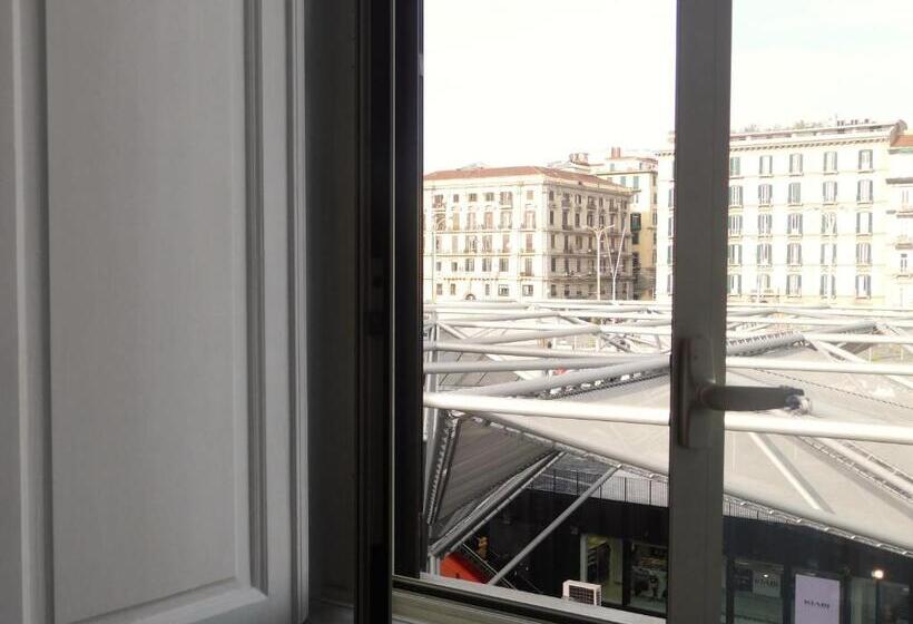 اتاق لوکس با تخت بزرگ, Scaramantico Rooms