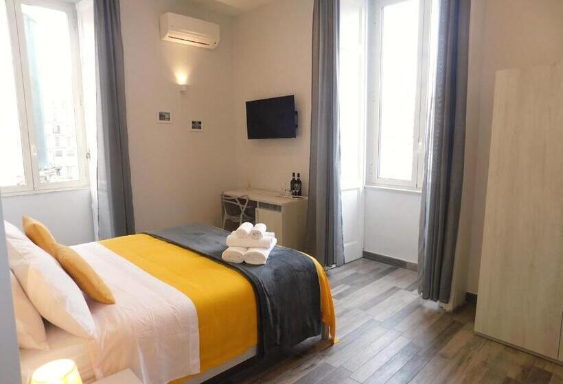 اتاق لوکس با تخت بزرگ, Scaramantico Rooms