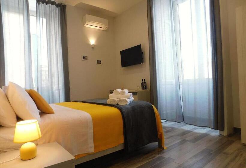 اتاق لوکس با تخت بزرگ, Scaramantico Rooms