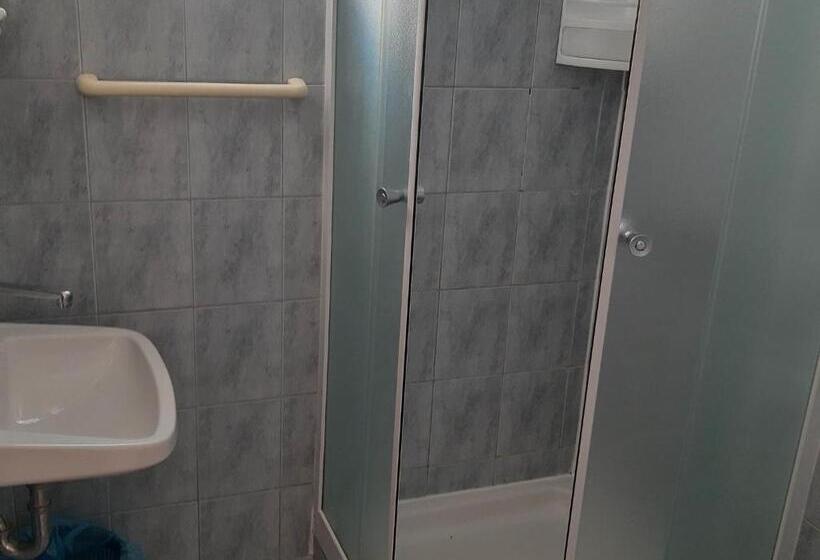 דירת חדר שינה עם טרסה ונוף לים, Apartments Franka Saplunara