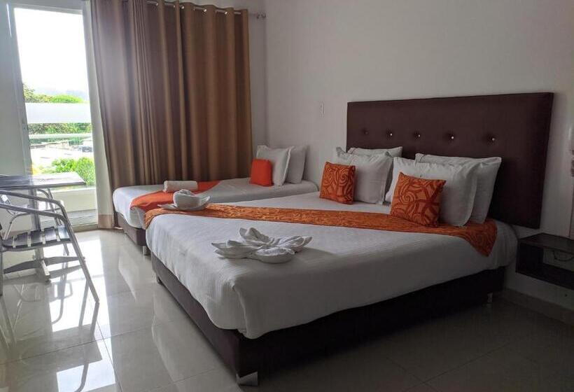 חדר סטנדרט לשלושה, Palmeras De Luz