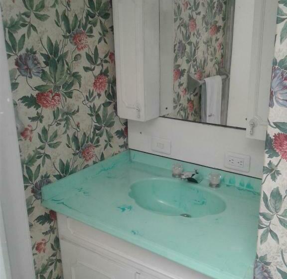 חדר סטנדרט לארבעה, Puntalarga