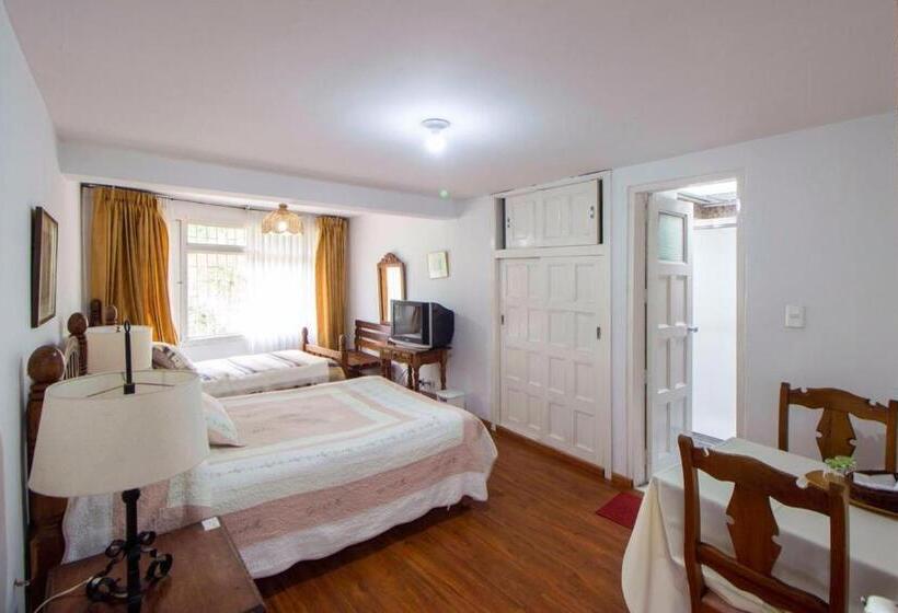 חדר סטנדרט לשלושה, Puntalarga