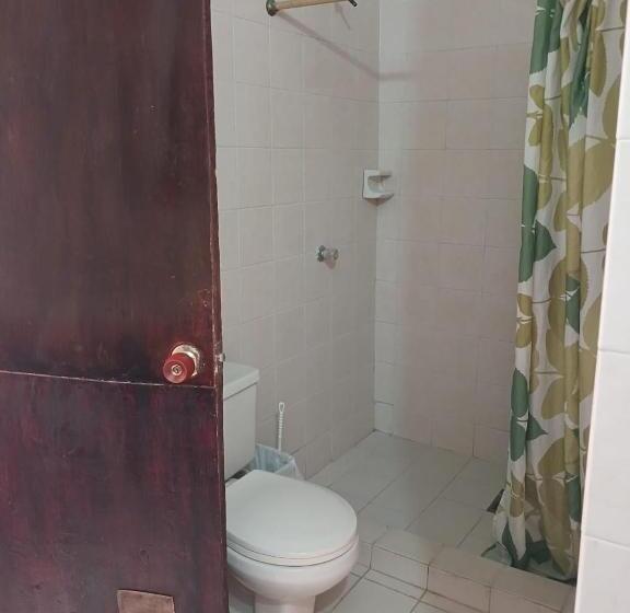 Chambre Familiale, Hospedaje Eden