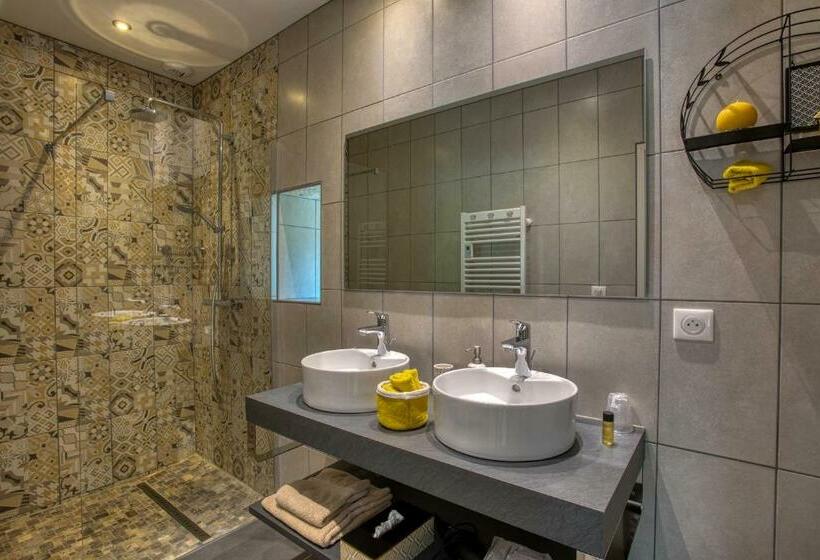 غرفة قياسية سرير كينج, Domaine Des Pierres Blanches   B&b