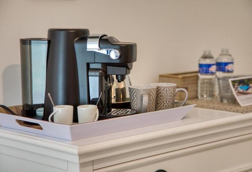 غرفة قياسية سرير كينج, Domaine Des Pierres Blanches   B&b