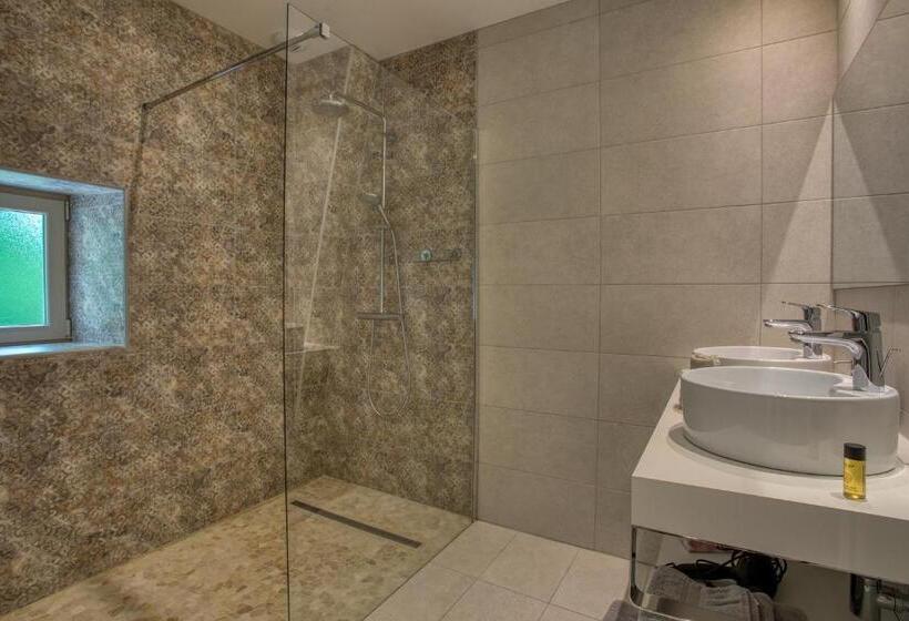 غرفة قياسية سرير كينج, Domaine Des Pierres Blanches   B&b