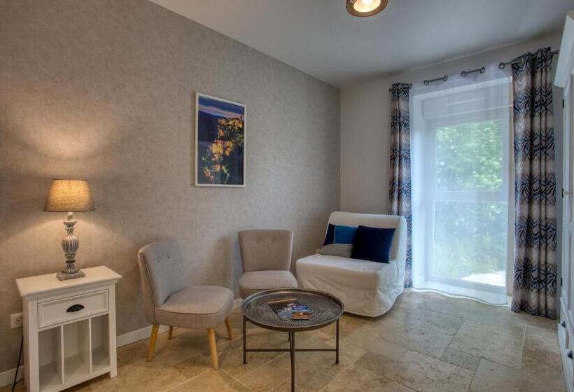 غرفة قياسية سرير كينج, Domaine Des Pierres Blanches   B&b