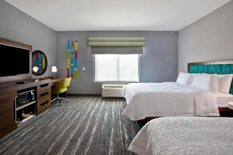 身障者適用クイーンサイズベッドルーム, Hampton Inn & Suites Deptford