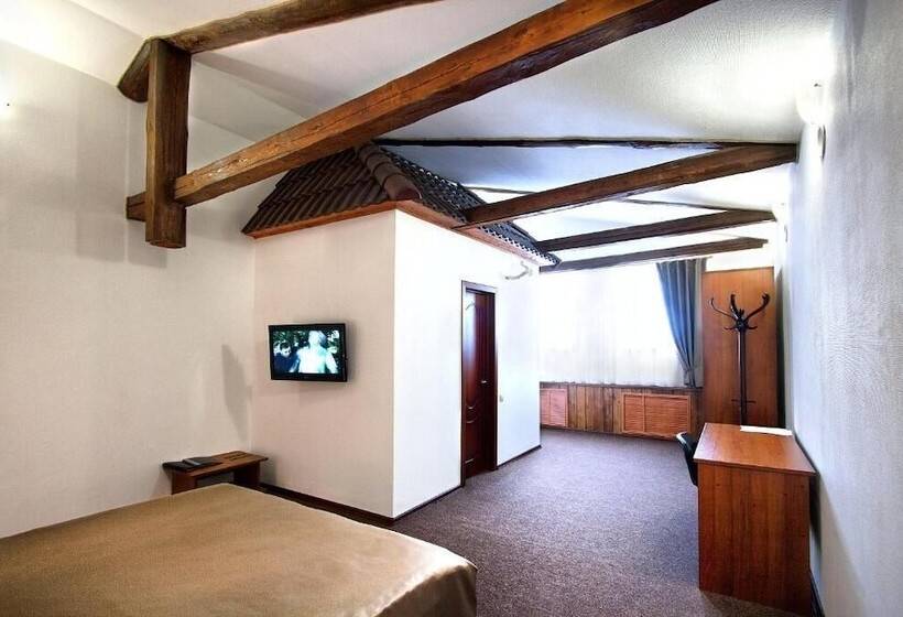 חדר סופריור, Stariy Gorod