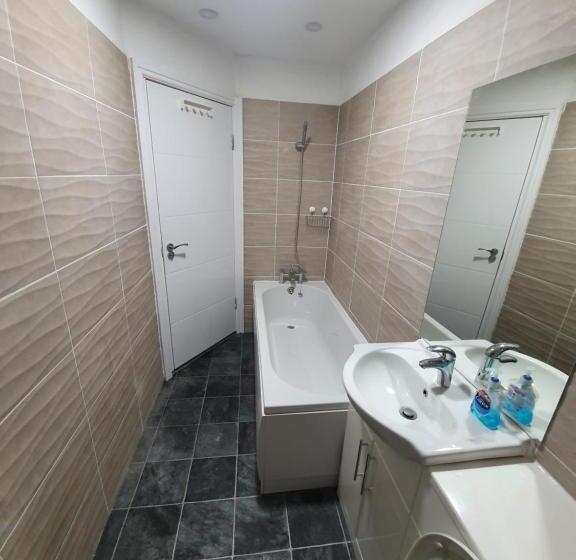 Номер Стандарт Совместная Ванная, Beautiful Rooms Shaw St And Pine St