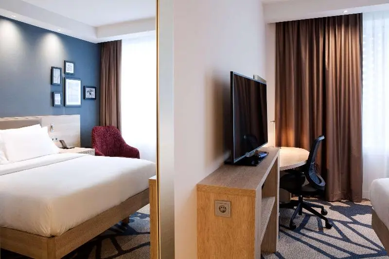 キングサイズベッドのスタンダードルーム, Hampton By Hilton Munich City Center East