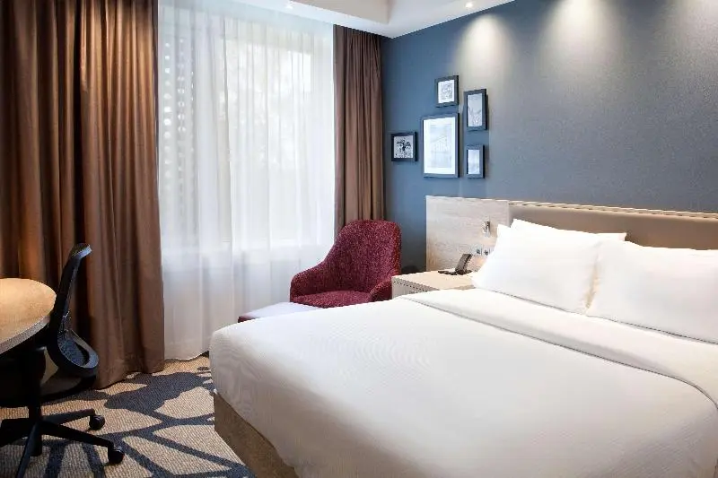キングサイズベッドのスタンダードルーム, Hampton By Hilton Munich City Center East