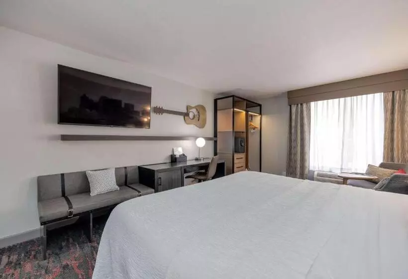 اتاق استاندارد با تخت بزرگ برای معلولان, Best Western Downtown Plus Music Row
