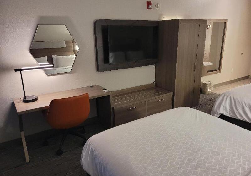 带大床的套房, Best Western Snyder Inn