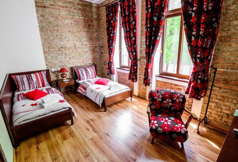 コンフォートルーム, Eco Friendly Hotel Dália