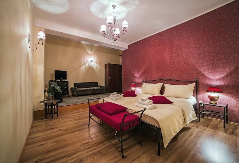 コンフォートルーム, Eco Friendly Hotel Dália