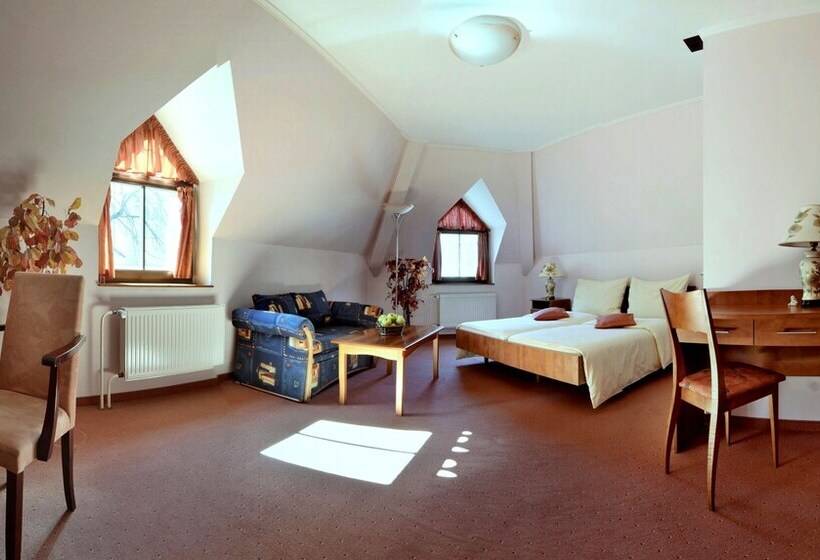 コンフォートルーム, Eco Friendly Hotel Dália