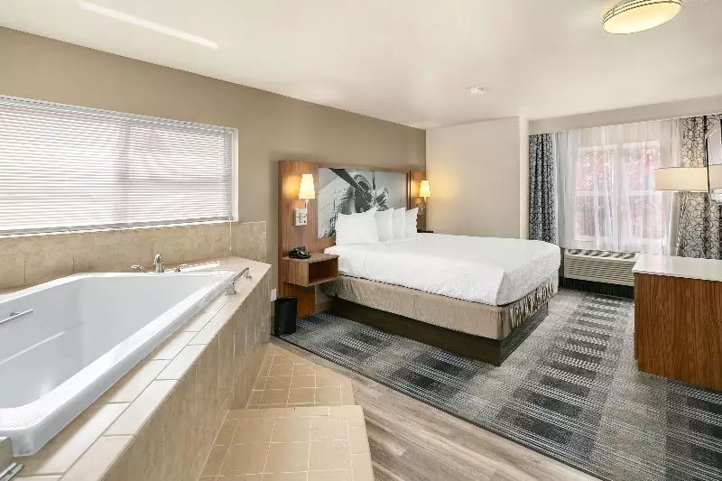 Sviitti King-vuode, Executive Residency By Best Western Navigator Inn & Suites