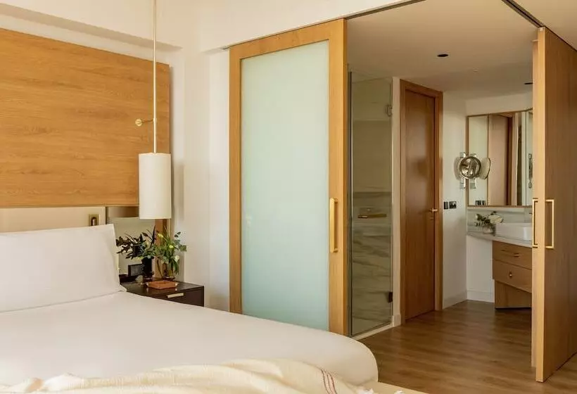 اتاق استاندارد با چشم‌انداز, Torre Melina, A Gran Meliá