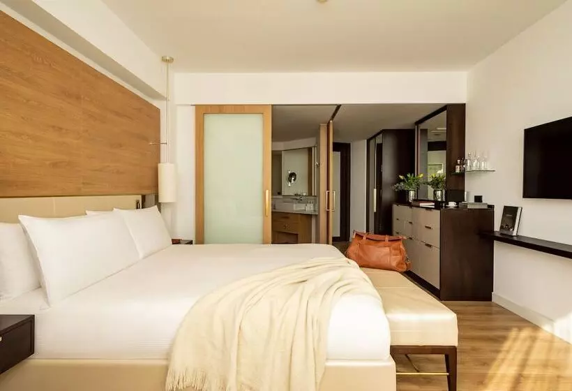اتاق استاندارد با چشم‌انداز, Torre Melina, A Gran Meliá