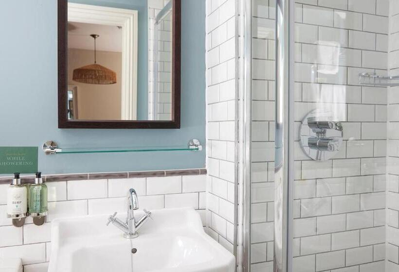 标准单人间, Feathers By Chef & Brewer Collection