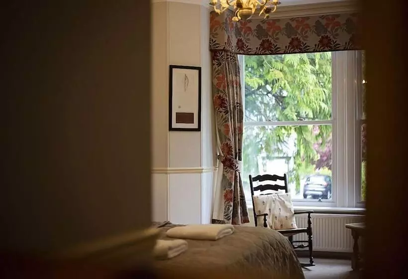 スーペリアールーム, Fir Trees Guest House