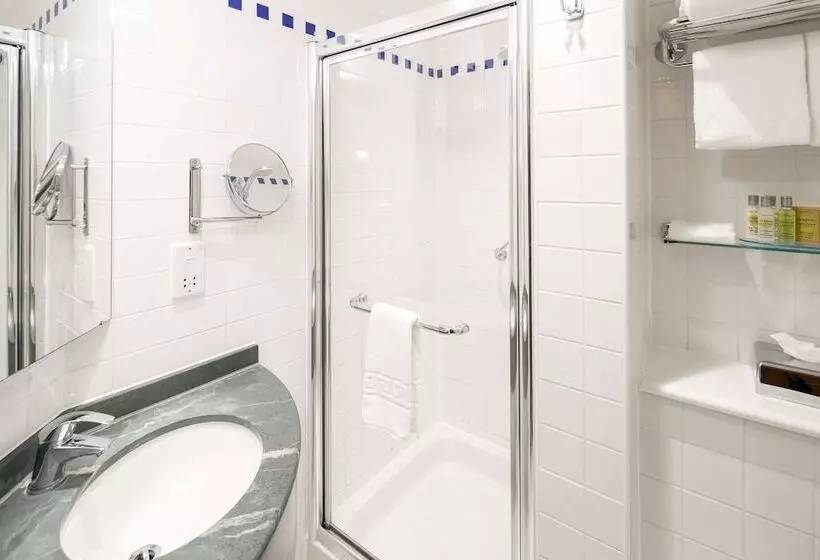 اتاق استاندارد, Hilton Garden Inn Bristol City Centre