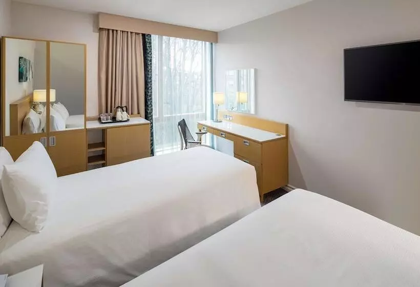 اتاق استاندارد, Hilton Garden Inn Bristol City Centre