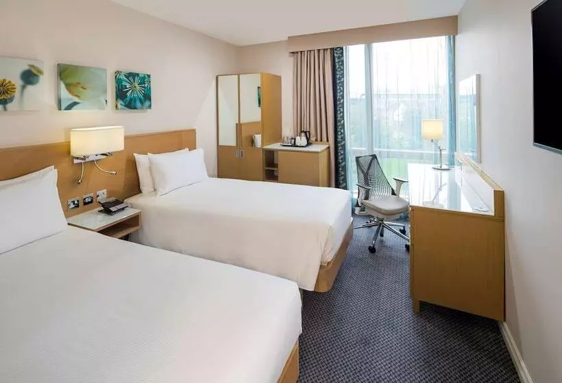 اتاق استاندارد, Hilton Garden Inn Bristol City Centre