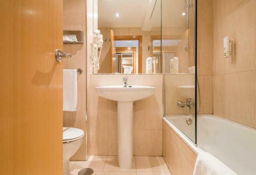 اتاق استاندارد, Infanta Mercedes