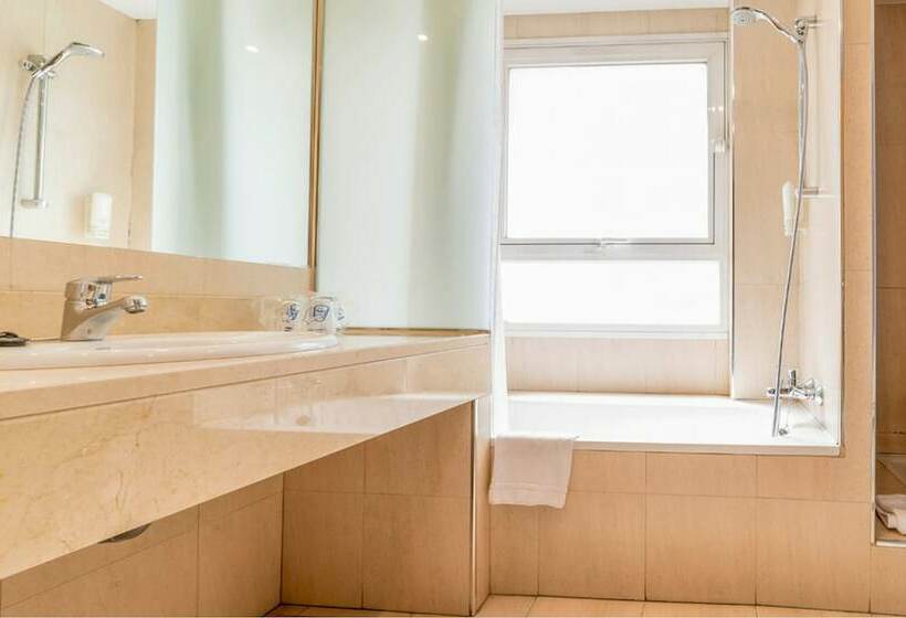 اتاق استاندارد, Infanta Mercedes