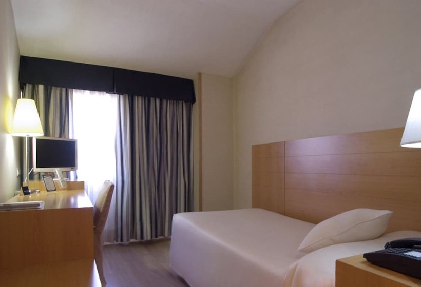 اتاق استاندارد, Infanta Mercedes