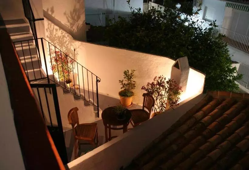 Talo 2 Makuuhuonetta, Boutique Hotel La Posada del Angel Ojén