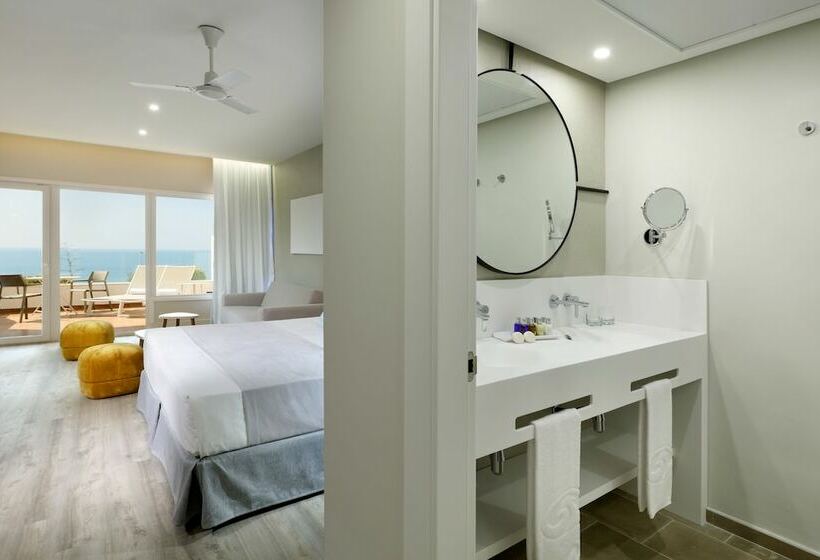 جناح جونيور مطلّ علي البحر, Benalma Costa Del Sol