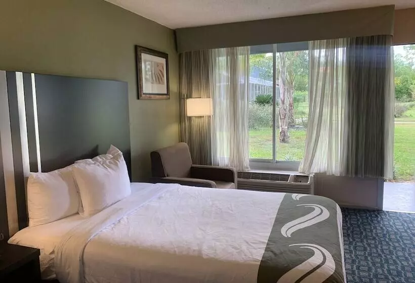 ２ダブルベッドのスタンダードルーム, Quality Inn & Suites Brooksville I 75 Dade City
