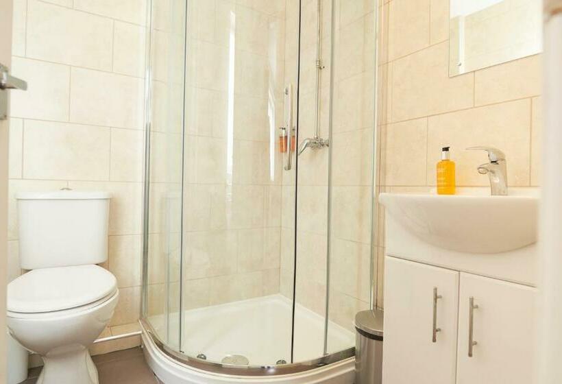 スタンダードルーム, The New Inn