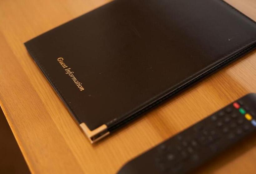 スタンダードトリプルルーム, The New Inn