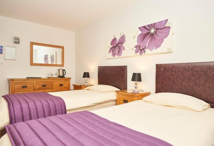 スーペリアールーム, The New Inn