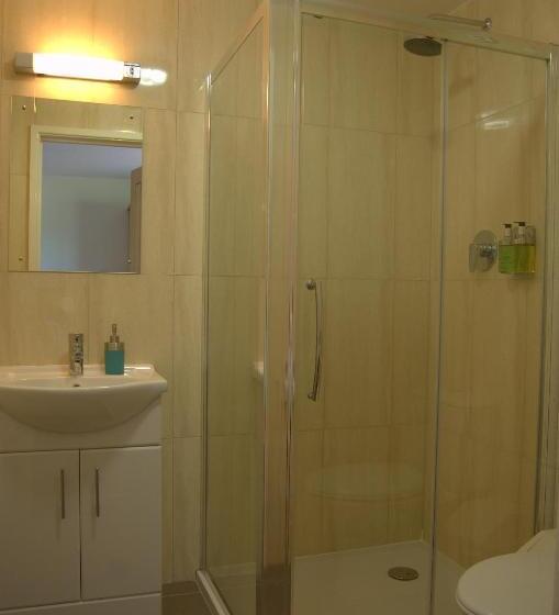 スーペリアファミリールーム, The New Inn