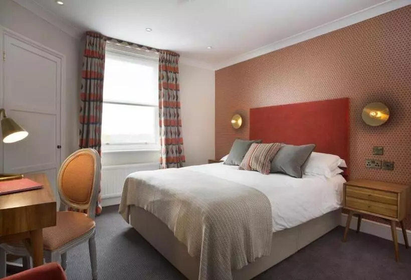Standard Room, The Royal Wells