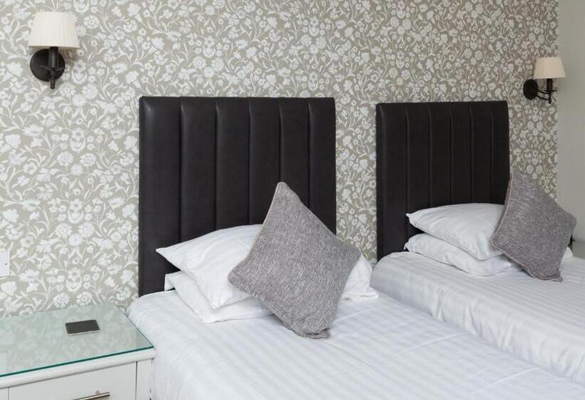 غرفة قياسية, The Royal Wells