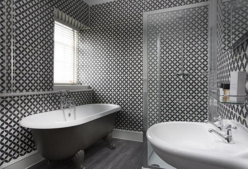 غرفة سوبيريور, The Royal Wells