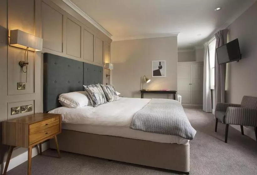 Superior Room, The Royal Wells