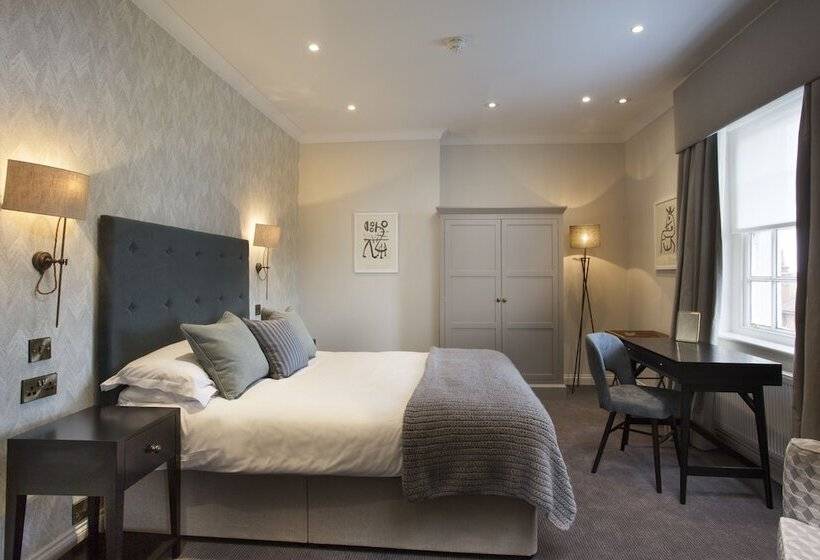 غرفة قياسية, The Royal Wells