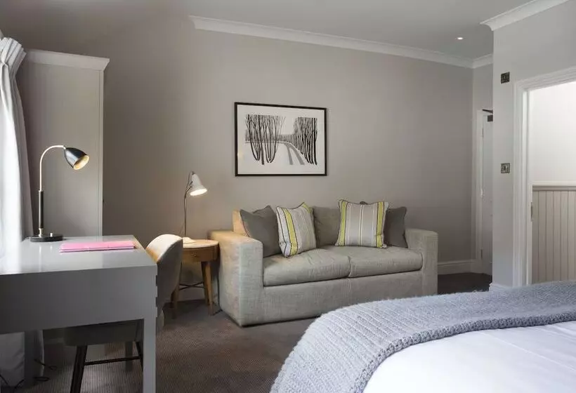 Family Room, The Royal Wells