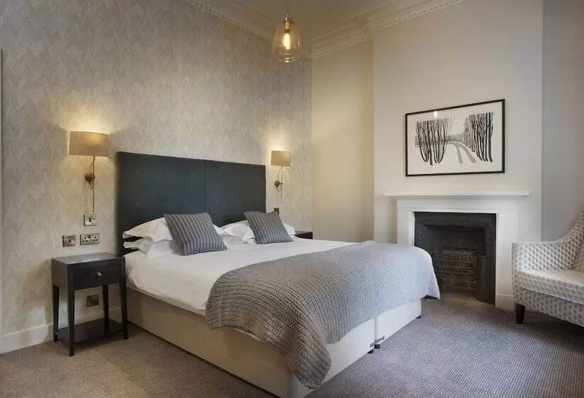 Family Room, The Royal Wells