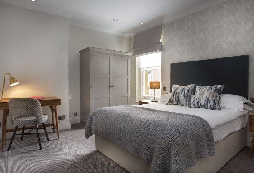 غرفة قياسية, The Royal Wells