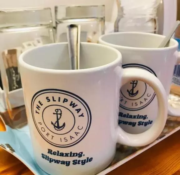 オーシャンビューデラックスルームバルコニー付き, The Slipway B&b